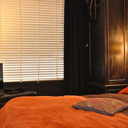 B&B Un Jardin En Ville Saint-Gilles Номер фото
