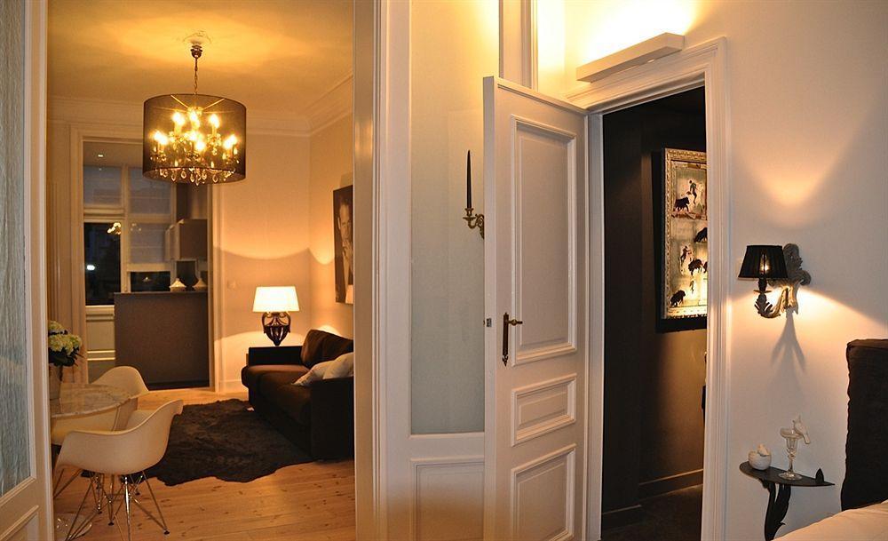 B&B Un Jardin En Ville Saint-Gilles Экстерьер фото