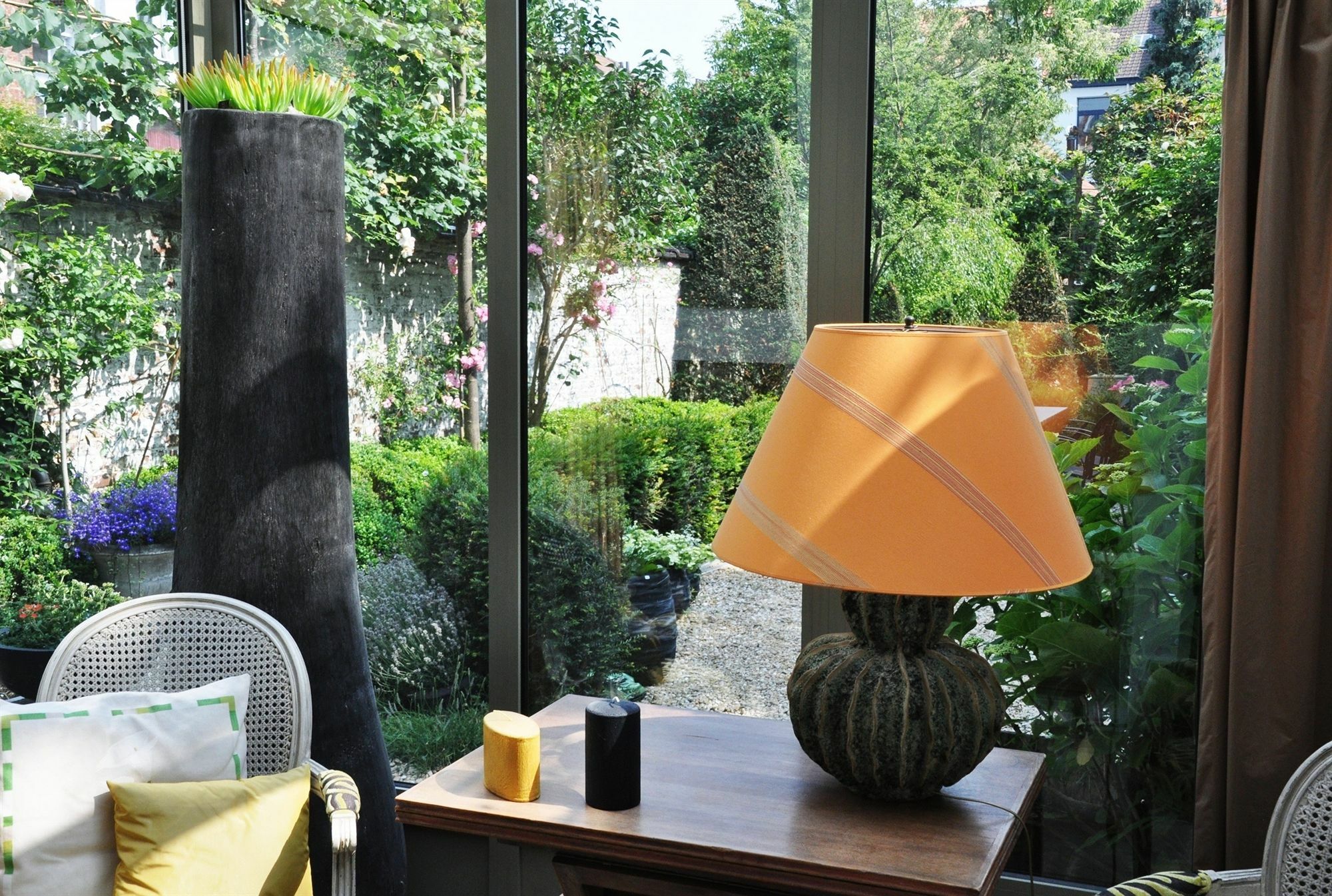B&B Un Jardin En Ville Saint-Gilles Экстерьер фото